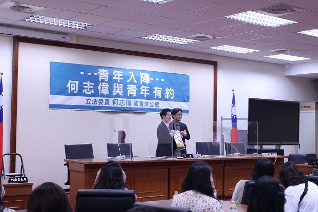 1091117政治學參訪立法院1