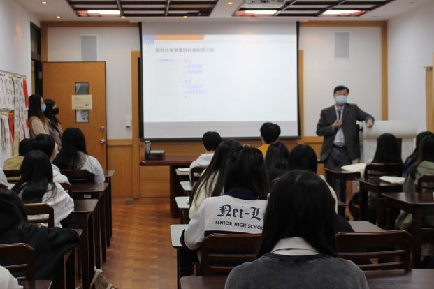 1111209內壢高中蒞校參訪1